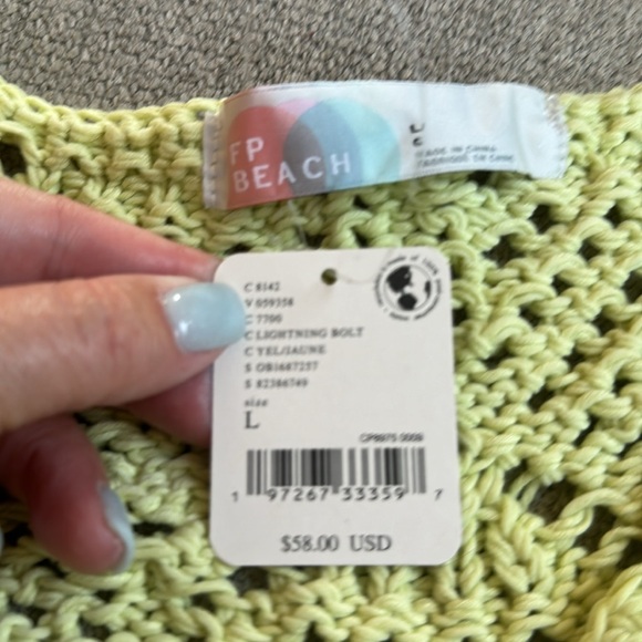 Free People beach sweater - Picture 2 of 2